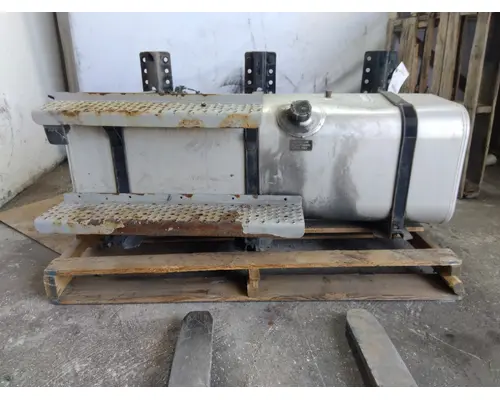 FREIGHTLINER M2 106 FUEL TANK