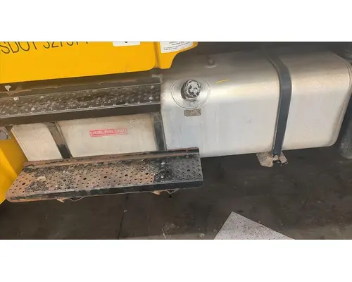 FREIGHTLINER M2 106 FUEL TANK