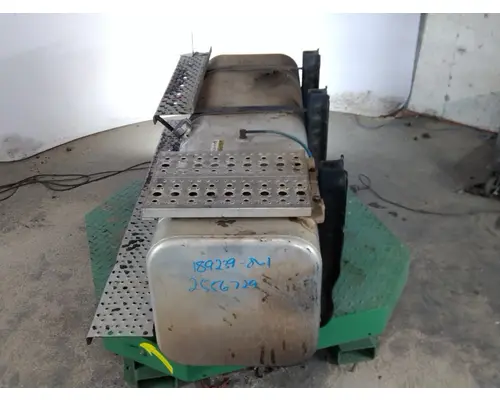 FREIGHTLINER M2 106 FUEL TANK
