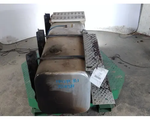 FREIGHTLINER M2 106 FUEL TANK