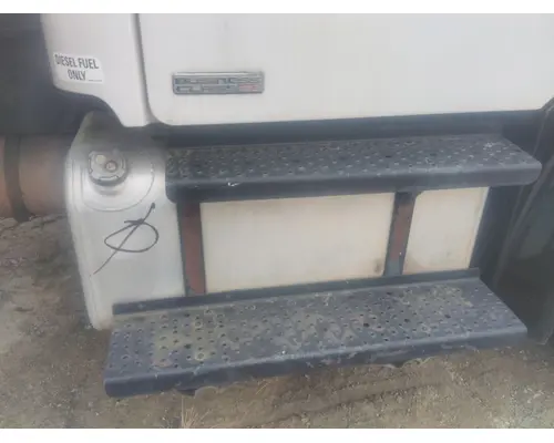 FREIGHTLINER M2 106 FUEL TANK