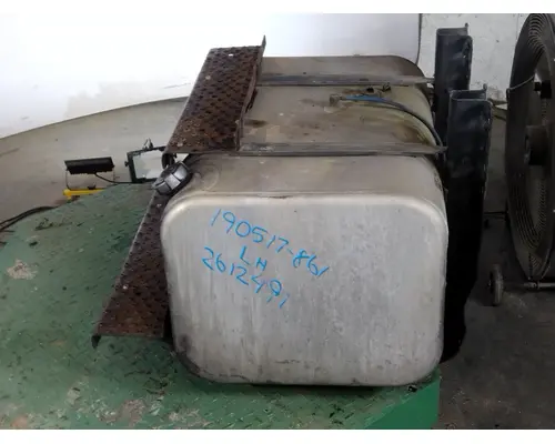 FREIGHTLINER M2 106 FUEL TANK