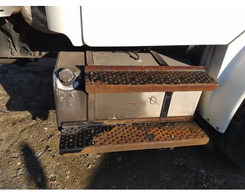 FREIGHTLINER M2 106 FUEL TANK