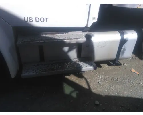 FREIGHTLINER M2 106 FUEL TANK