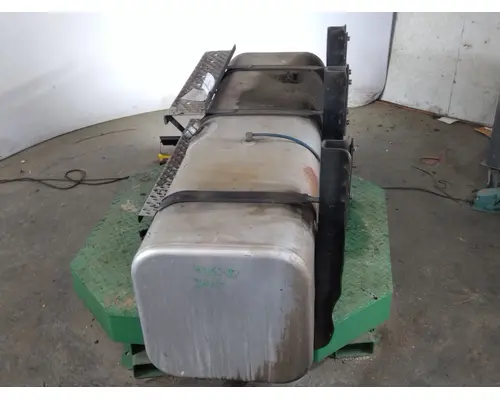 FREIGHTLINER M2 106 FUEL TANK