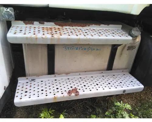 FREIGHTLINER M2 106 FUEL TANK