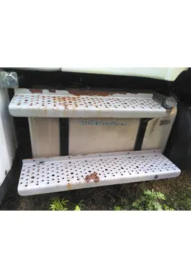 FREIGHTLINER M2 106 FUEL TANK