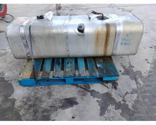 FREIGHTLINER M2 106 FUEL TANK