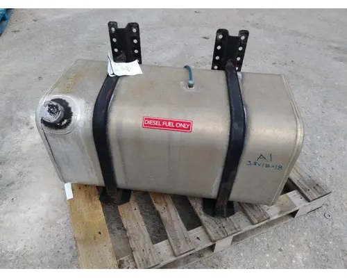 FREIGHTLINER M2 106 FUEL TANK