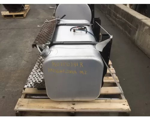 FREIGHTLINER M2 106 FUEL TANK