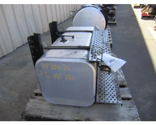FREIGHTLINER M2 106 FUEL TANK