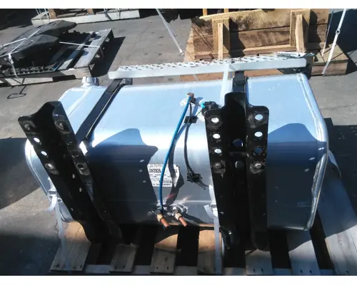 FREIGHTLINER M2 106 FUEL TANK