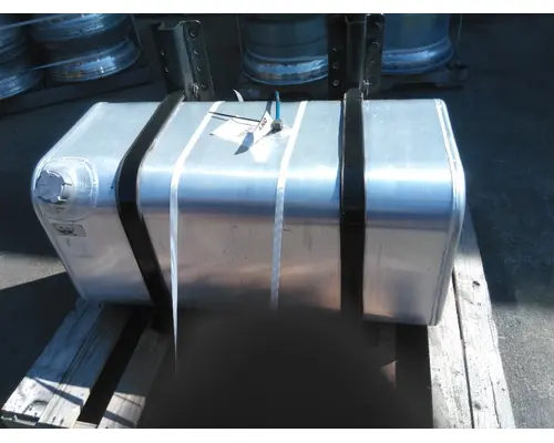 FREIGHTLINER M2 106 FUEL TANK