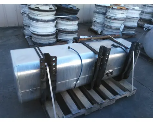 FREIGHTLINER M2 106 FUEL TANK