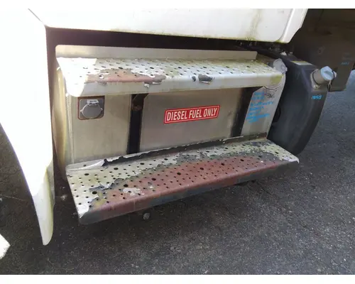 FREIGHTLINER M2 106 FUEL TANK