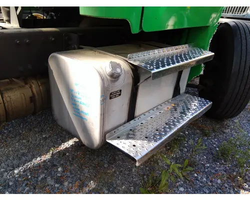 FREIGHTLINER M2 106 FUEL TANK