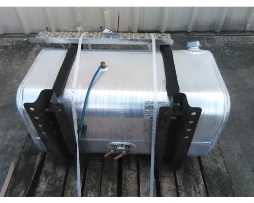 FREIGHTLINER M2 106 FUEL TANK