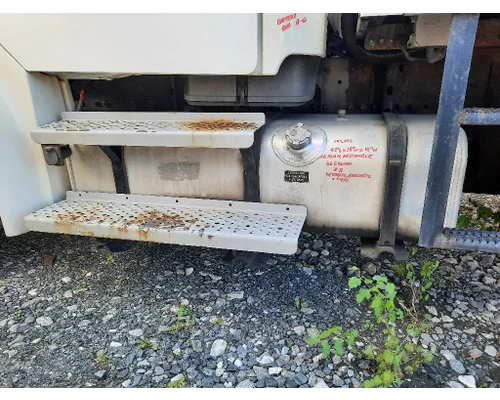 FREIGHTLINER M2 106 FUEL TANK