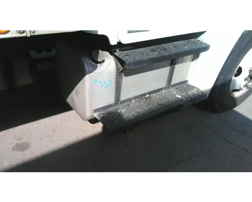 FREIGHTLINER M2 106 FUEL TANK