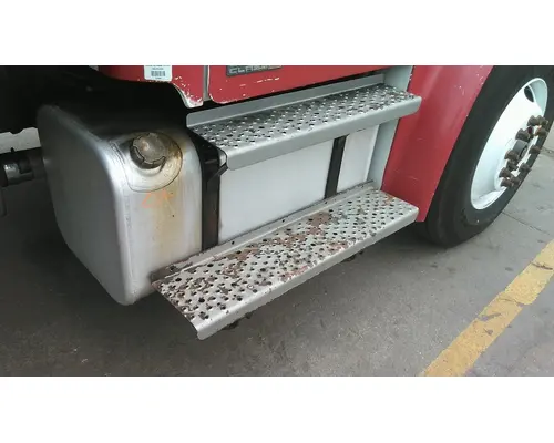 FREIGHTLINER M2 106 FUEL TANK