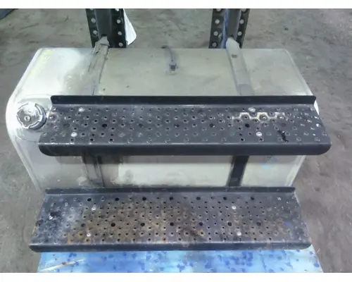 FREIGHTLINER M2 106 FUEL TANK