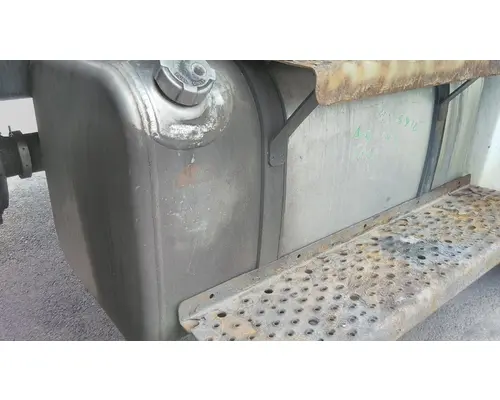 FREIGHTLINER M2 106 FUEL TANK