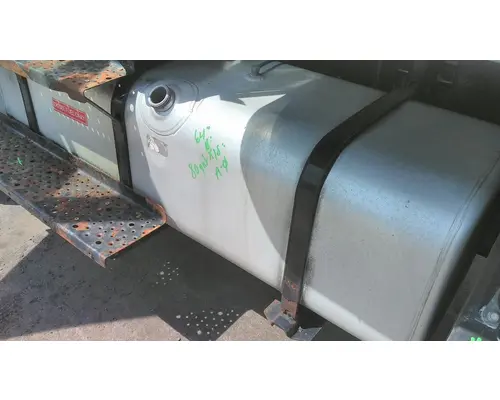 FREIGHTLINER M2 106 FUEL TANK