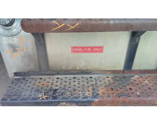 FREIGHTLINER M2 106 FUEL TANK