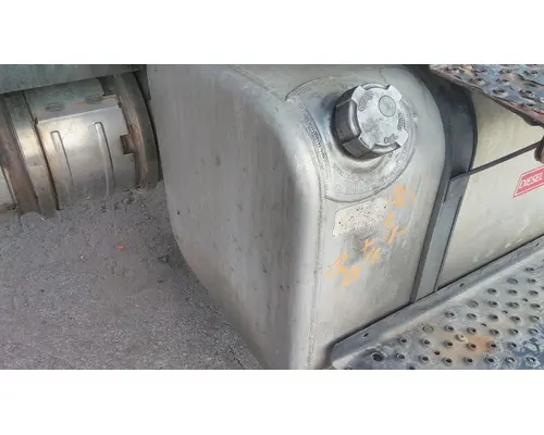 FREIGHTLINER M2 106 FUEL TANK