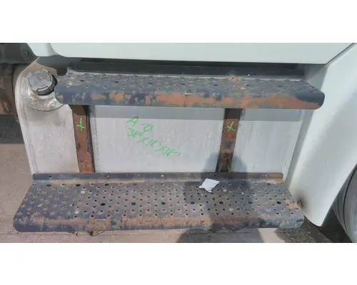 FREIGHTLINER M2 106 FUEL TANK