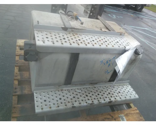 FREIGHTLINER M2 106 FUEL TANK