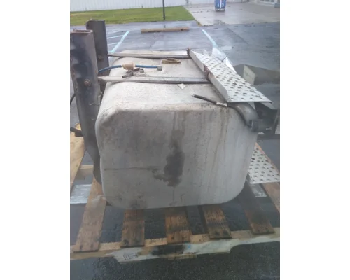 FREIGHTLINER M2 106 FUEL TANK