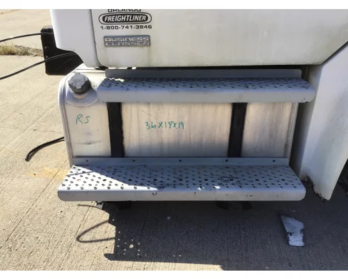 FREIGHTLINER M2 106 FUEL TANK