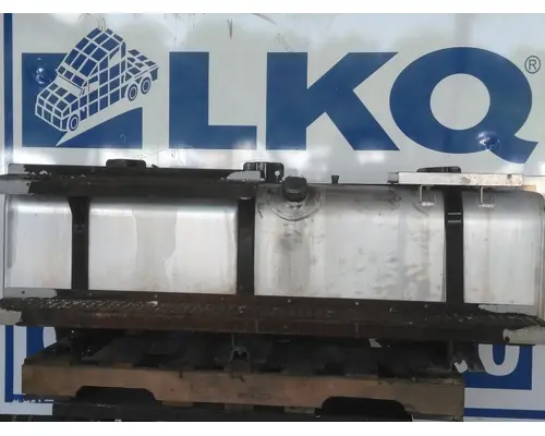 FREIGHTLINER M2 106 FUEL TANK