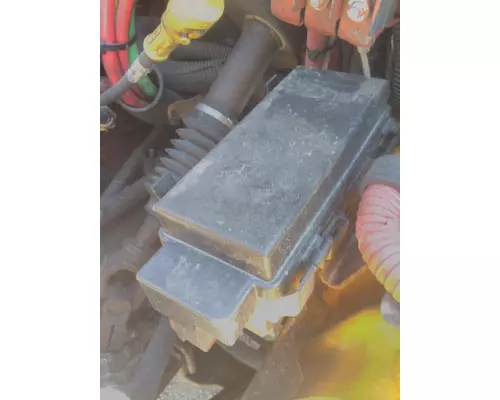 FREIGHTLINER M2 106 FUSE BOX