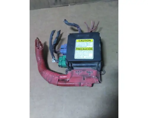 FREIGHTLINER M2 106 FUSE BOX
