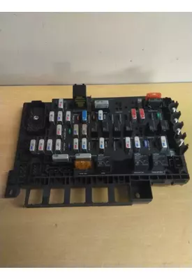 FREIGHTLINER M2 106 FUSE BOX