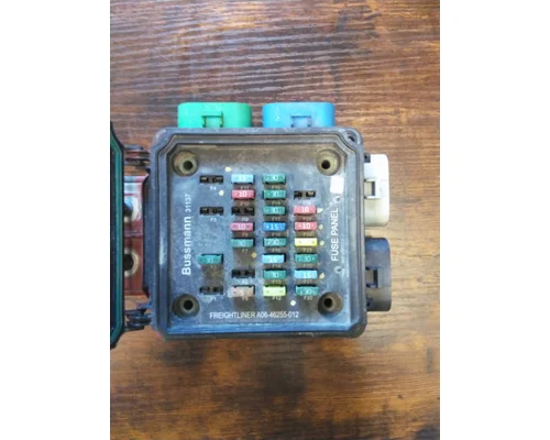 FREIGHTLINER M2 106 FUSE BOX
