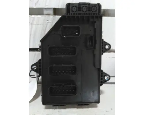 FREIGHTLINER M2 106 FUSE BOX