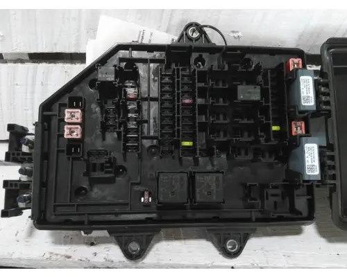 FREIGHTLINER M2 106 FUSE BOX