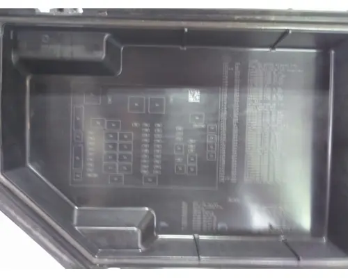 FREIGHTLINER M2 106 FUSE BOX