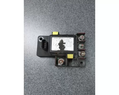 FREIGHTLINER M2 106 FUSE BOX