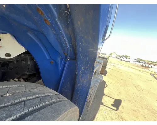 FREIGHTLINER M2 106 Fender Extension