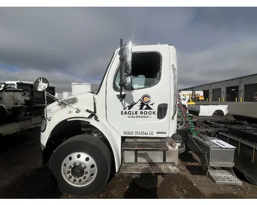 FREIGHTLINER M2 106 Fender Extension