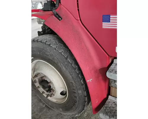 FREIGHTLINER M2 106 Fender