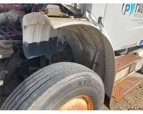 FREIGHTLINER M2-106 Fender