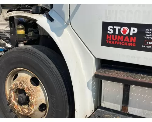 FREIGHTLINER M2-106 Fender