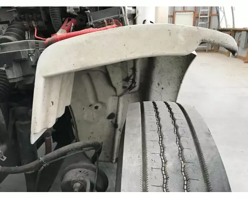 FREIGHTLINER M2-106 Fender