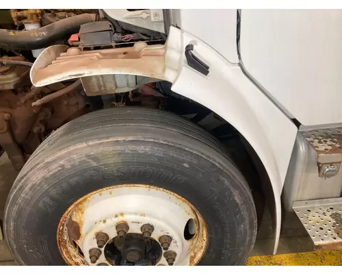 FREIGHTLINER M2-106 Fender