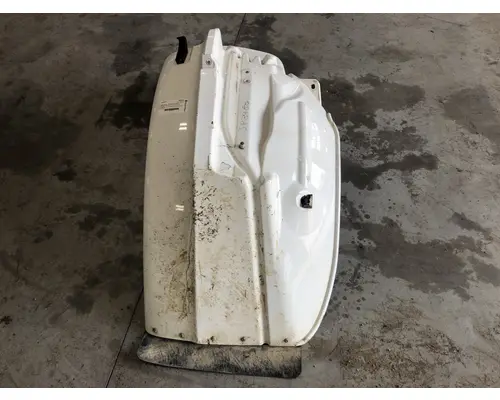FREIGHTLINER M2-106 Fender